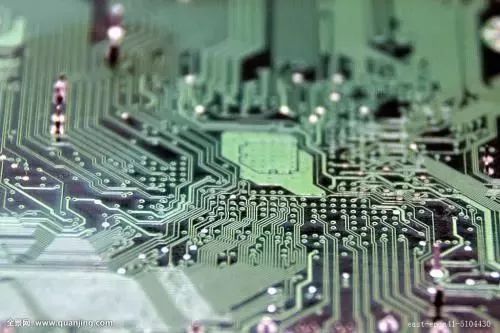 人工智能驅(qū)動(dòng)行業(yè)應(yīng)用系統(tǒng)集成服務(wù)新篇章